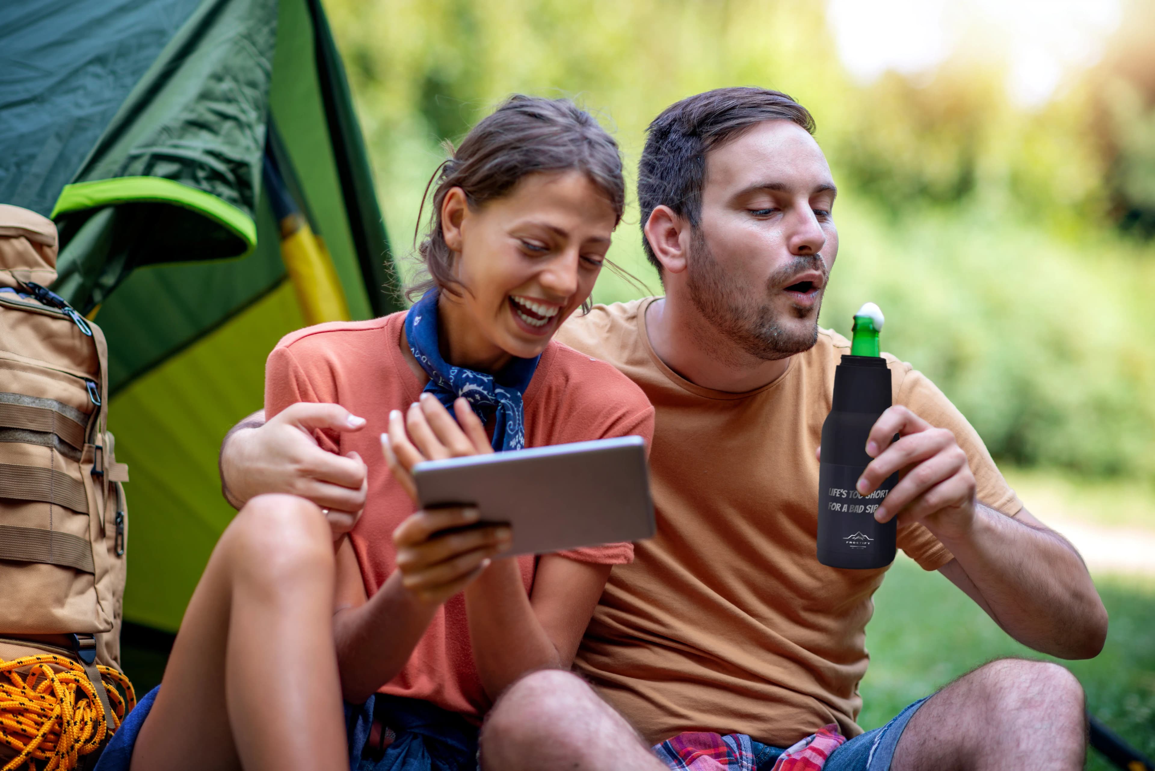 Couple camping with Frostify cooler